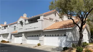 Photo #1: 2233276 Listing 