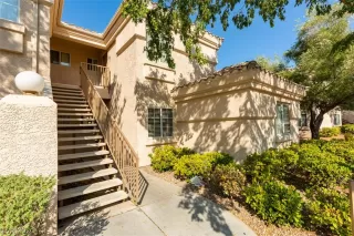 Photo #1: 2233334 Listing