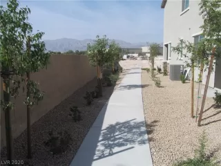 Photo #1: 2233395 Listing 