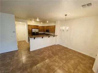 Photo #4: 2233403 Listing 
