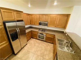 Photo #6: 2233403 Listing 