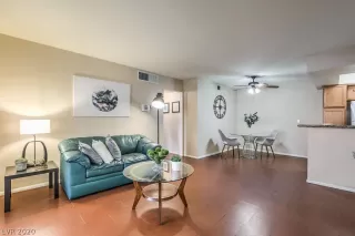 Photo #3: 2233405 Listing 