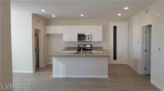 Photo #4: 2233426 Listing 