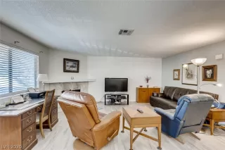 Photo #2: 2233435 Listing