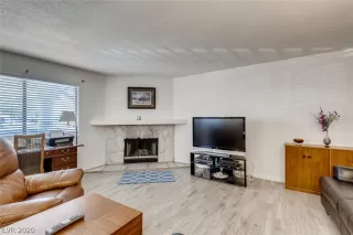 Photo #3: 2233435 Listing