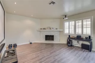 Photo #5: 2233494 Listing 