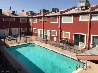 Photo #2: 2233497 Listing