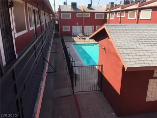 Photo #3: 2233497 Listing