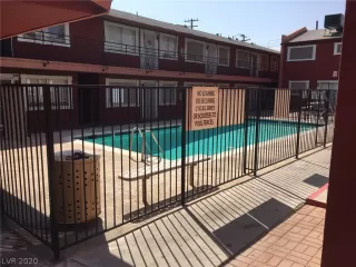 Photo #4: 2233497 Listing