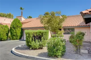 Photo #3: 2233502 Listing