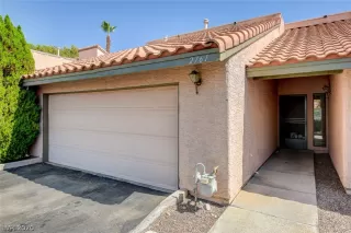 Photo #4: 2233502 Listing