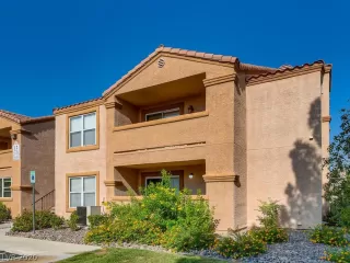 Photo #5: 2233514 Listing 