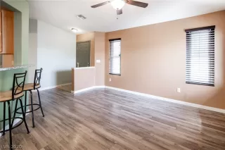 Photo #4: 2233518 Listing 