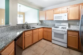 Photo #6: 2233518 Listing 