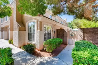 Photo #1: 2233551 Listing