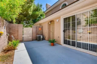 Photo #2: 2233551 Listing