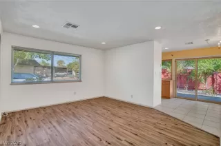 Photo #3: 2233552 Listing