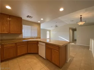 Photo #2: 2233556 Listing 