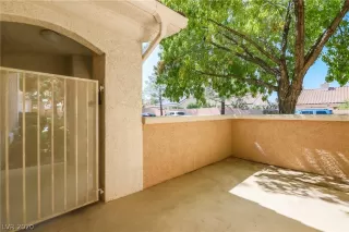 Photo #3: 2233580 Listing