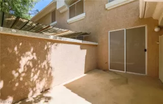 Photo #4: 2233580 Listing