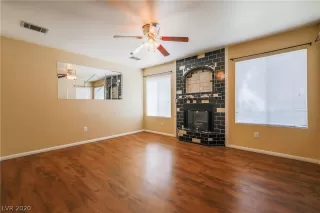 Photo #5: 2233580 Listing