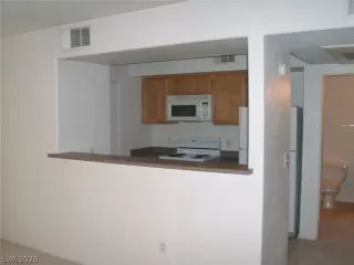 Photo #3: 2233602 Listing 