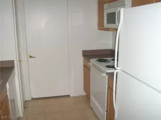 Photo #4: 2233602 Listing 