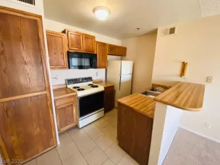 Photo #1: 2233603 Listing 