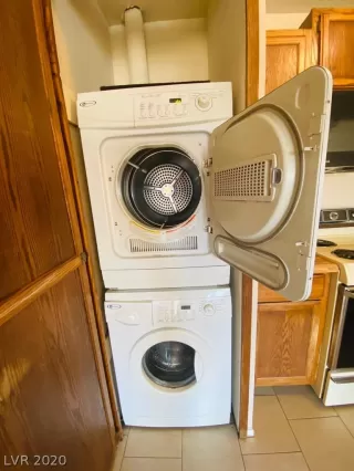 Photo #3: 2233603 Listing 