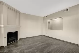 Photo #2: 2233610 Listing