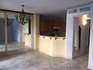 Photo #2: 2233621 Listing