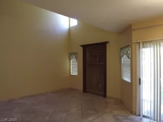 Photo #4: 2233621 Listing