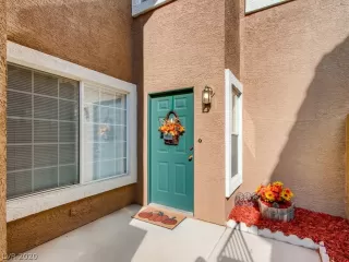 Photo #2: 2233623 Listing