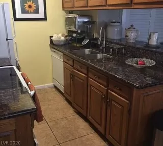 Photo #1: 2233630 Listing 