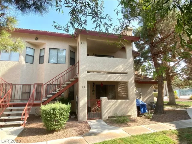 MLS: 2233632 Condo For Sale