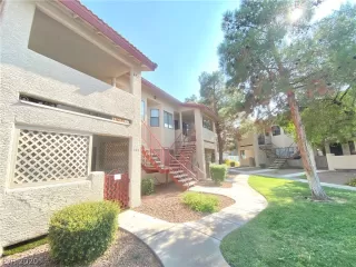 Photo #1: 2233632 Listing 