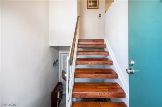 Photo #3: 2233642 Listing 