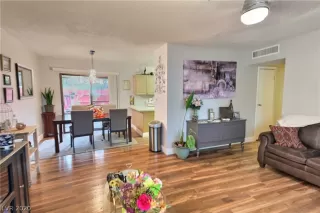 Photo #3: 2233662 Listing