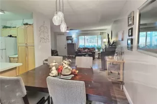 Photo #5: 2233662 Listing