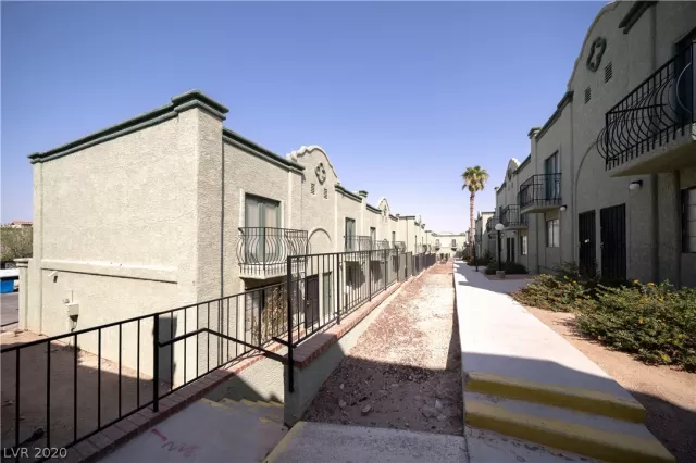 MLS: 2233694 Condo For Sale
