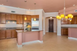 Photo #4: 2233806 Listing 