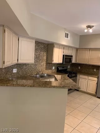 Photo #5: 2233845 Listing 