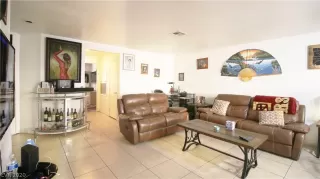 Photo #3: 2233848 Listing