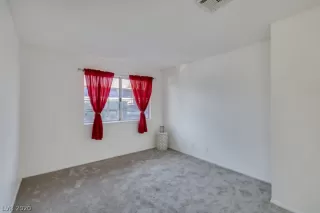 Photo #3: 2233858 Listing