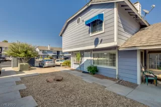 Photo #4: 2233858 Listing