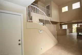 Photo #5: 2233868 Listing 