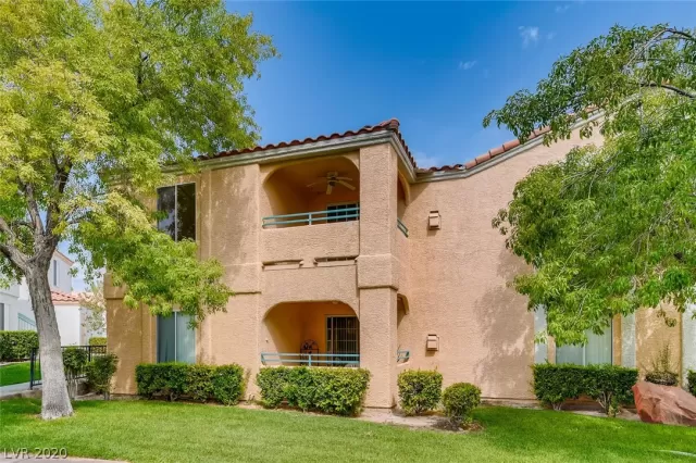 MLS: 2233870 Condo For Sale
