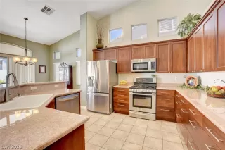 Photo #1: 2233877 Listing