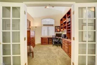 Photo #3: 2233877 Listing