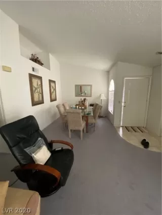 Photo #3: 2233907 Listing